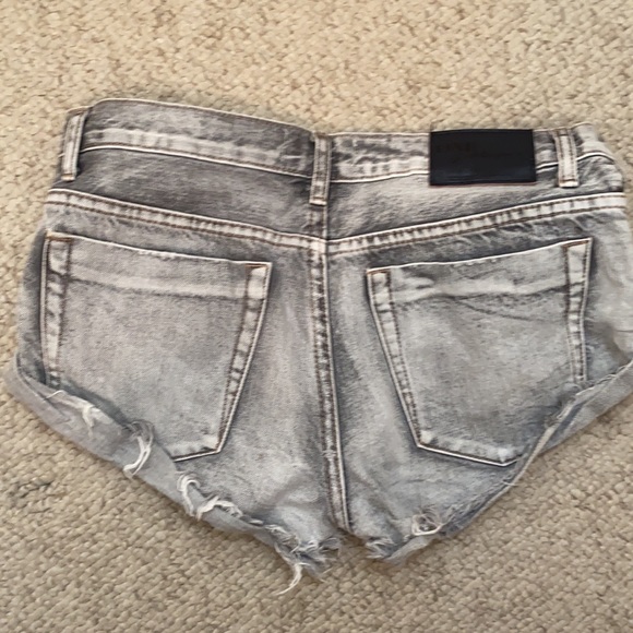One Teaspoon Jean Shorts gray acid wash size 25 - Picture 6 of 7